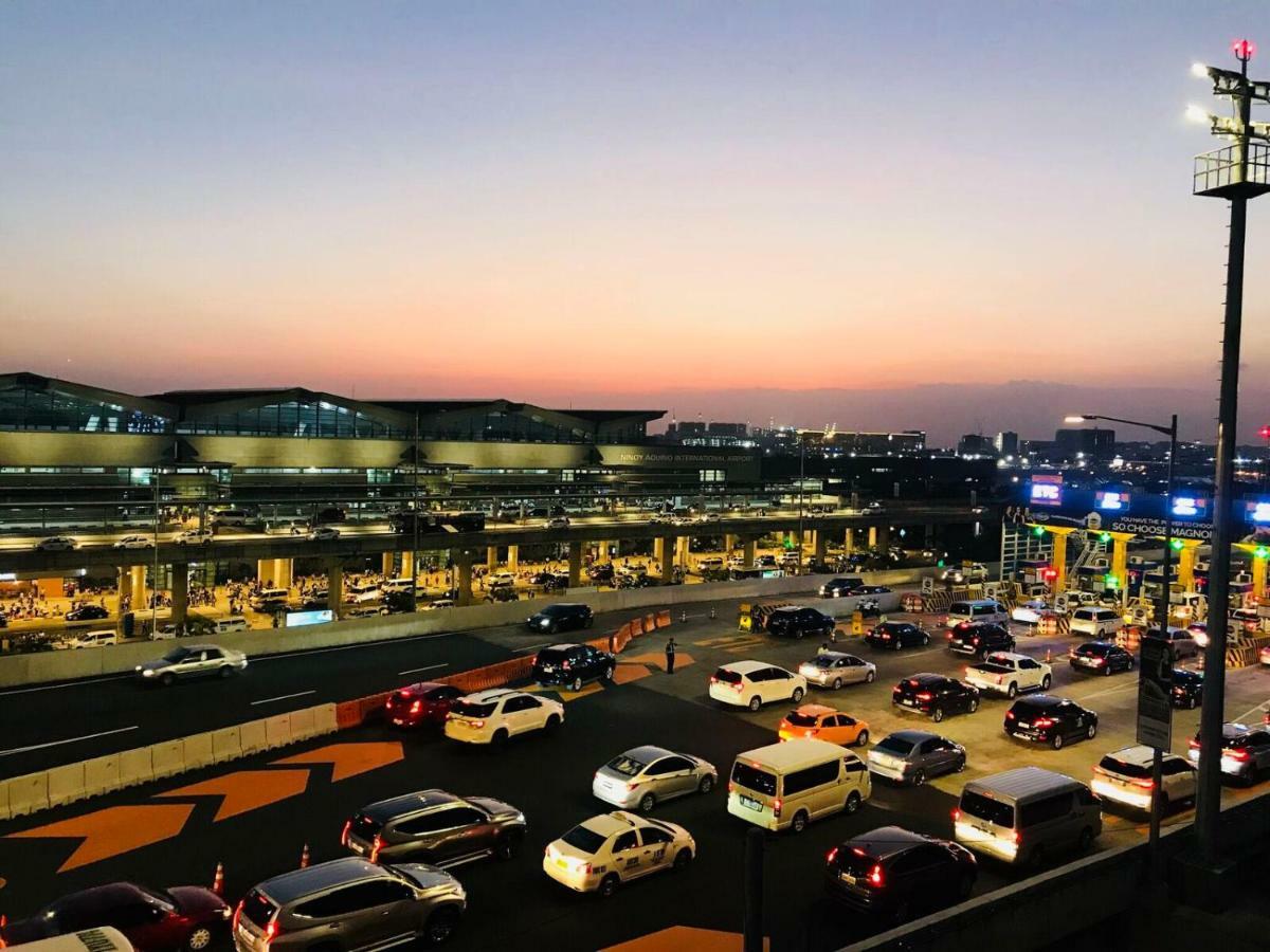 One Palm Tree Villas Across Naia-T3 Manila Kültér fotó