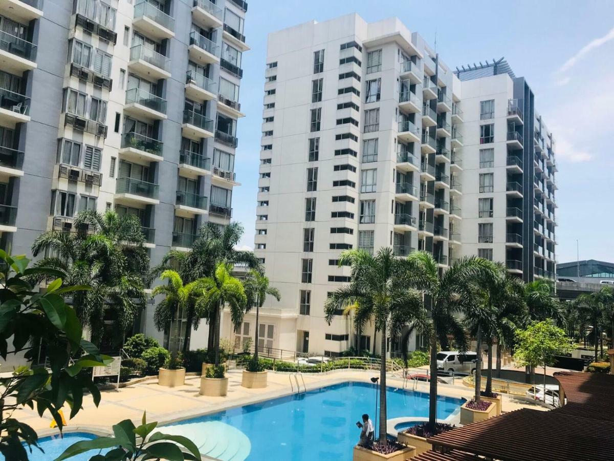 One Palm Tree Villas Across Naia-T3 Manila Kültér fotó